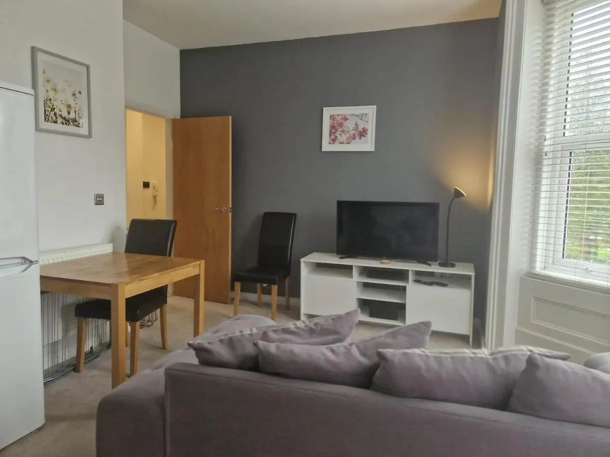 Holiday Home Near Train Station 伯恩茅斯 英国
